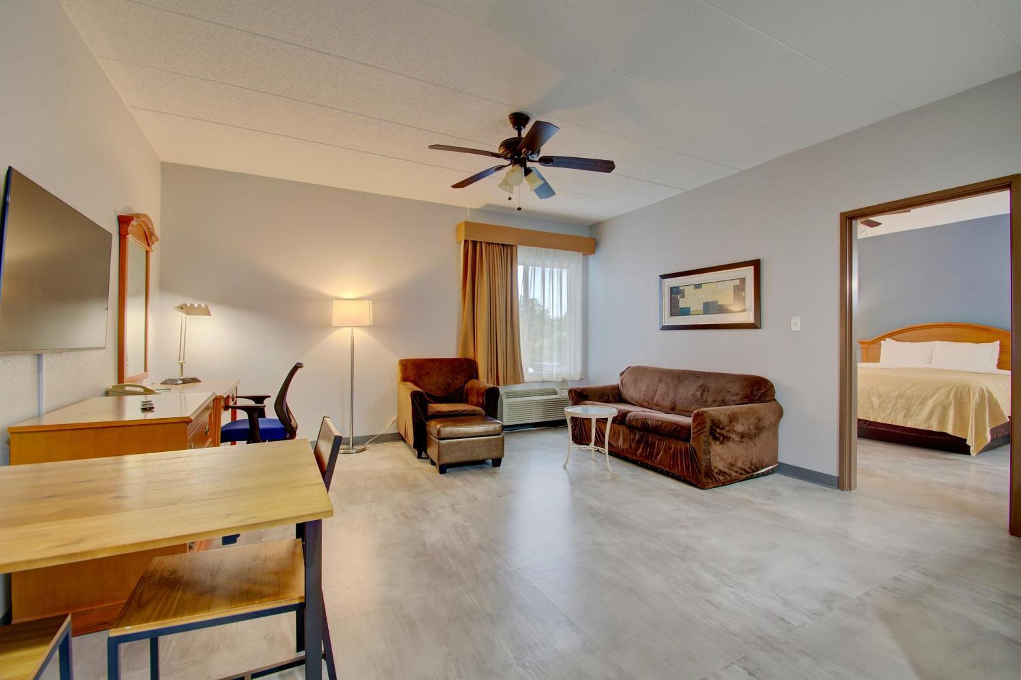 Quality Inn & Suites Cvg Airport Erlanger Exteriér fotografie