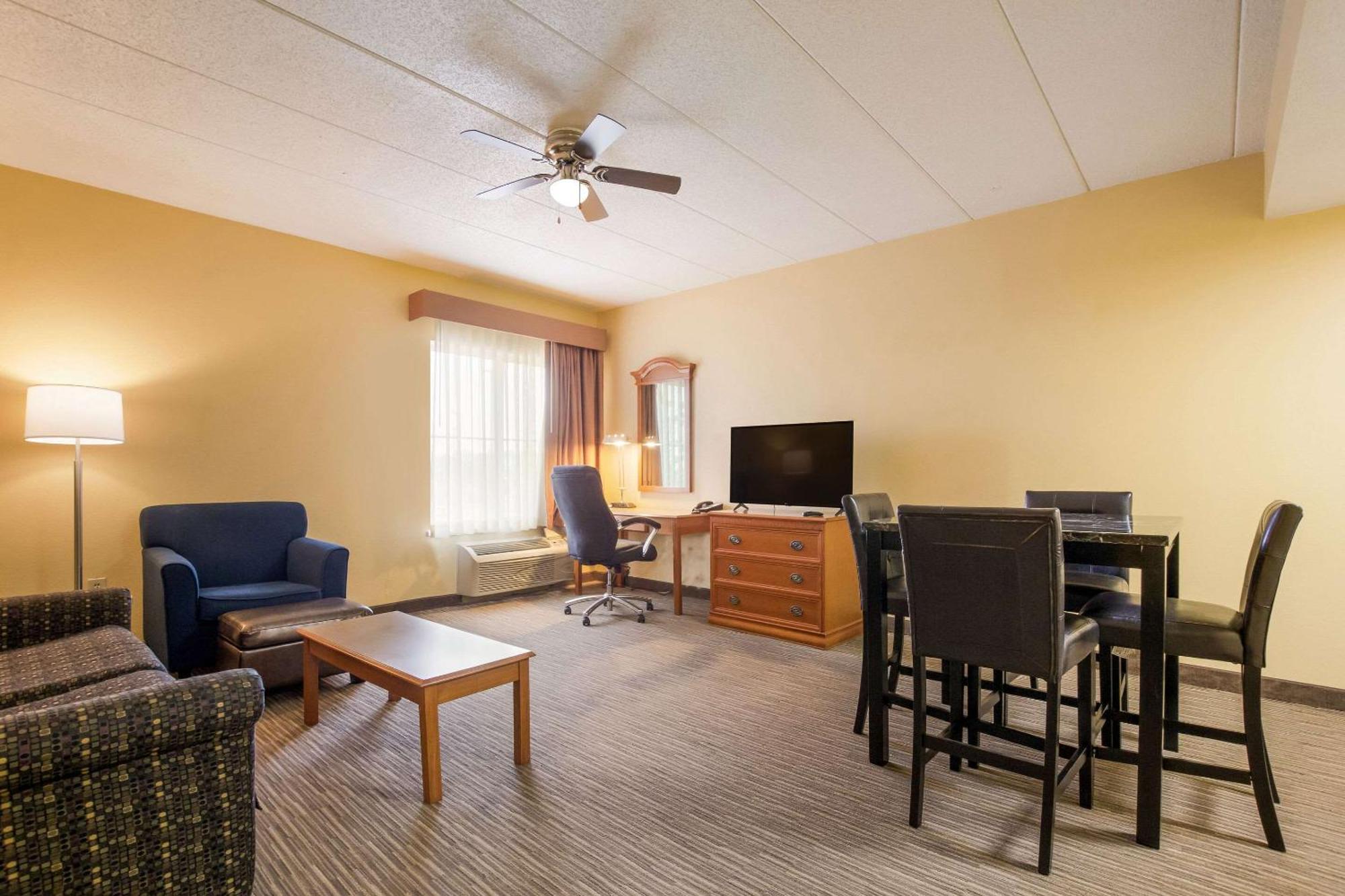 Quality Inn & Suites Cvg Airport Erlanger Exteriér fotografie